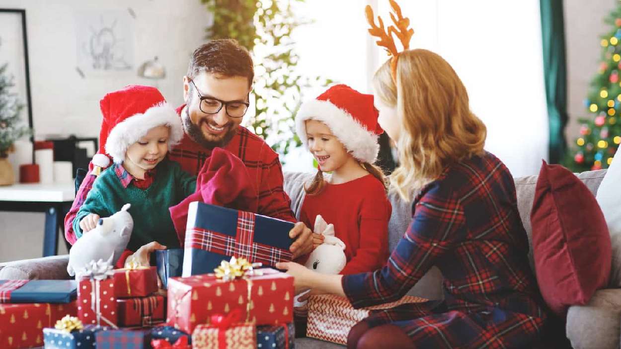 A Joyful Xmas: 15 Unique Christmas Gift Ideas To Try