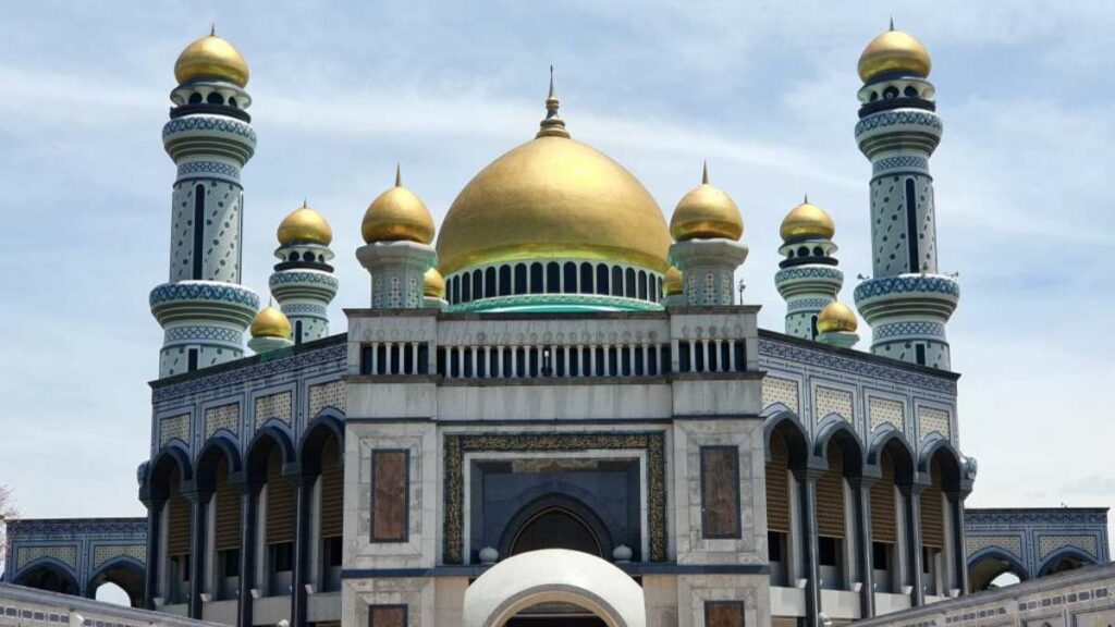 Jame' Asr Hassanil Bolkiah Mosque