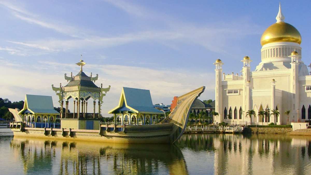 places to visit brunei