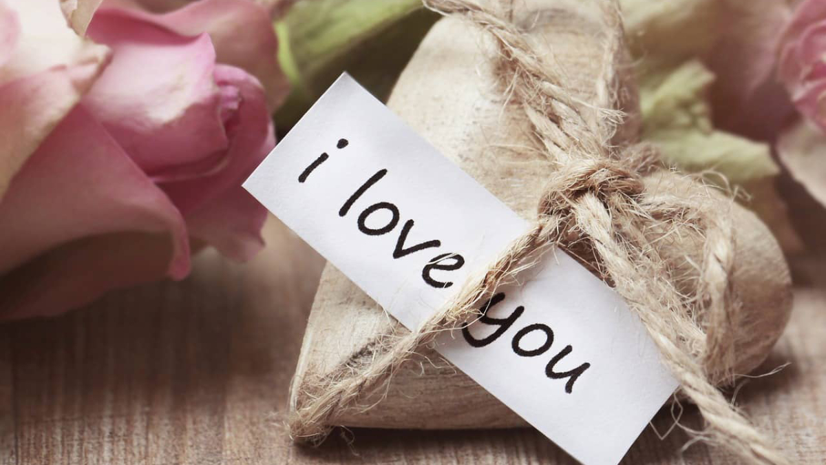 7 Creative & Romantic Ways to Say ‘I Love You’