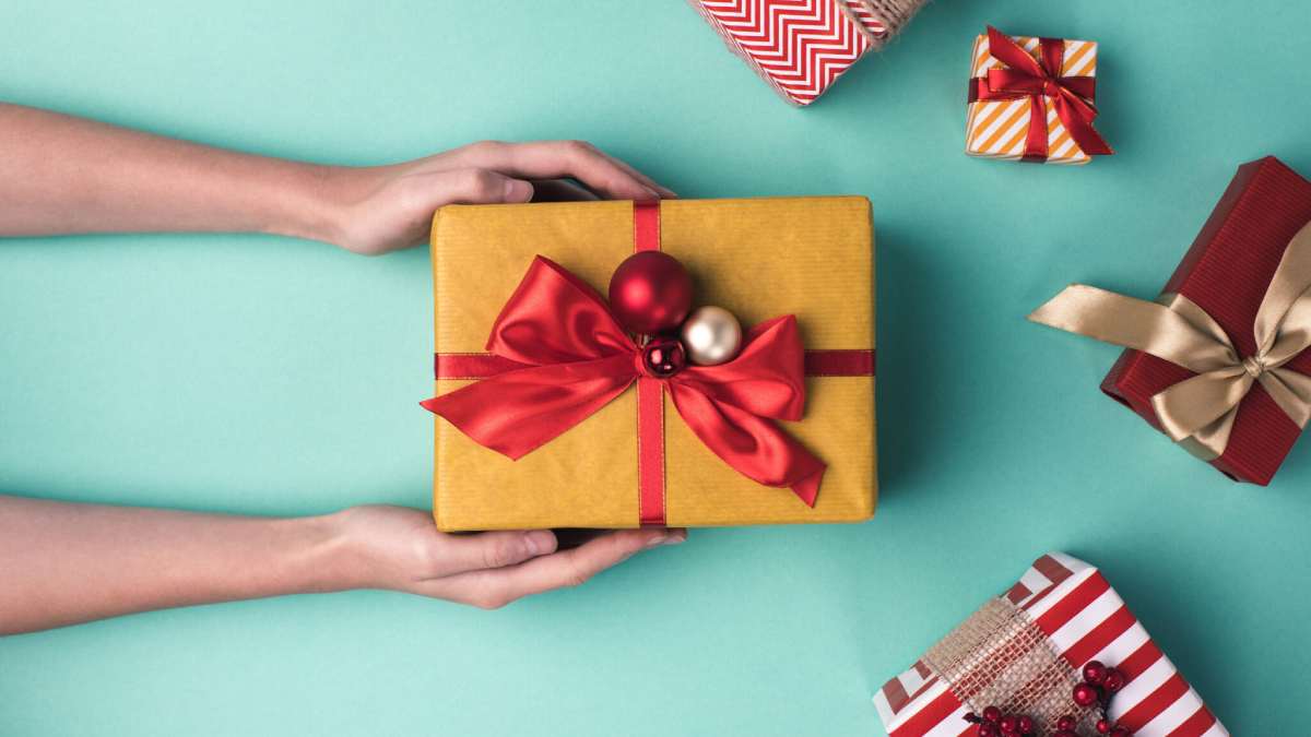 Celebrate Friendship: Best Christmas Gift Ideas for Friends